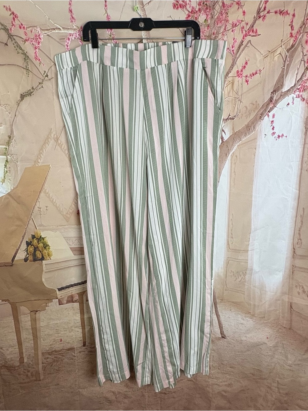 NEW Torrid Sage & Cream Vertical-Stripe Wide Leg Pants - Picture 2 of 11